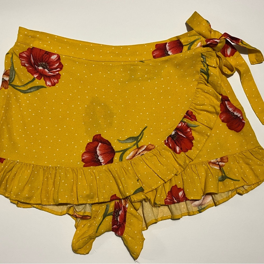 Women Ruffle Skort Shorts xSmall Polka Dot Coastal Mustard color